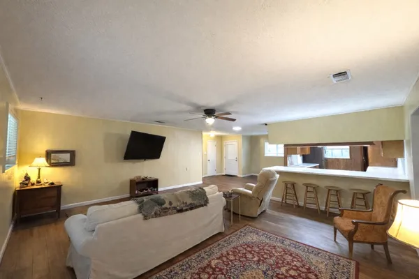 $475,000 | 297 County Road 4479, Warren, TX 77664