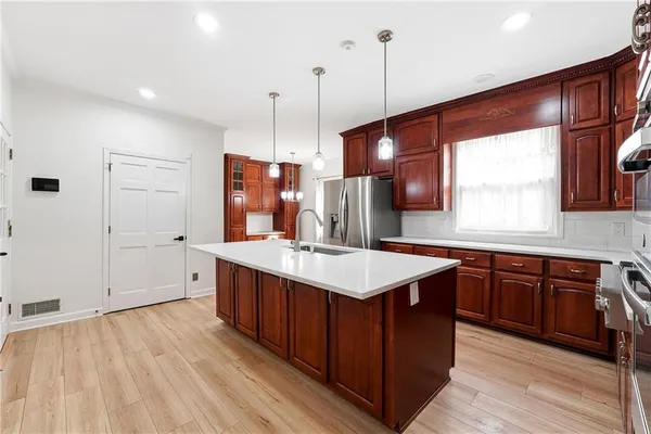 $6,000 | 125 River Park Drive, Atlanta, GA 30328