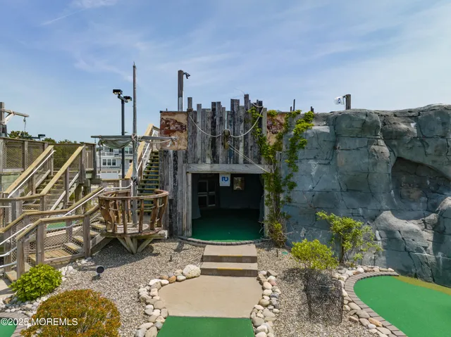 $5,700,000 | 501 Broadway, Barnegat Light, NJ 08006