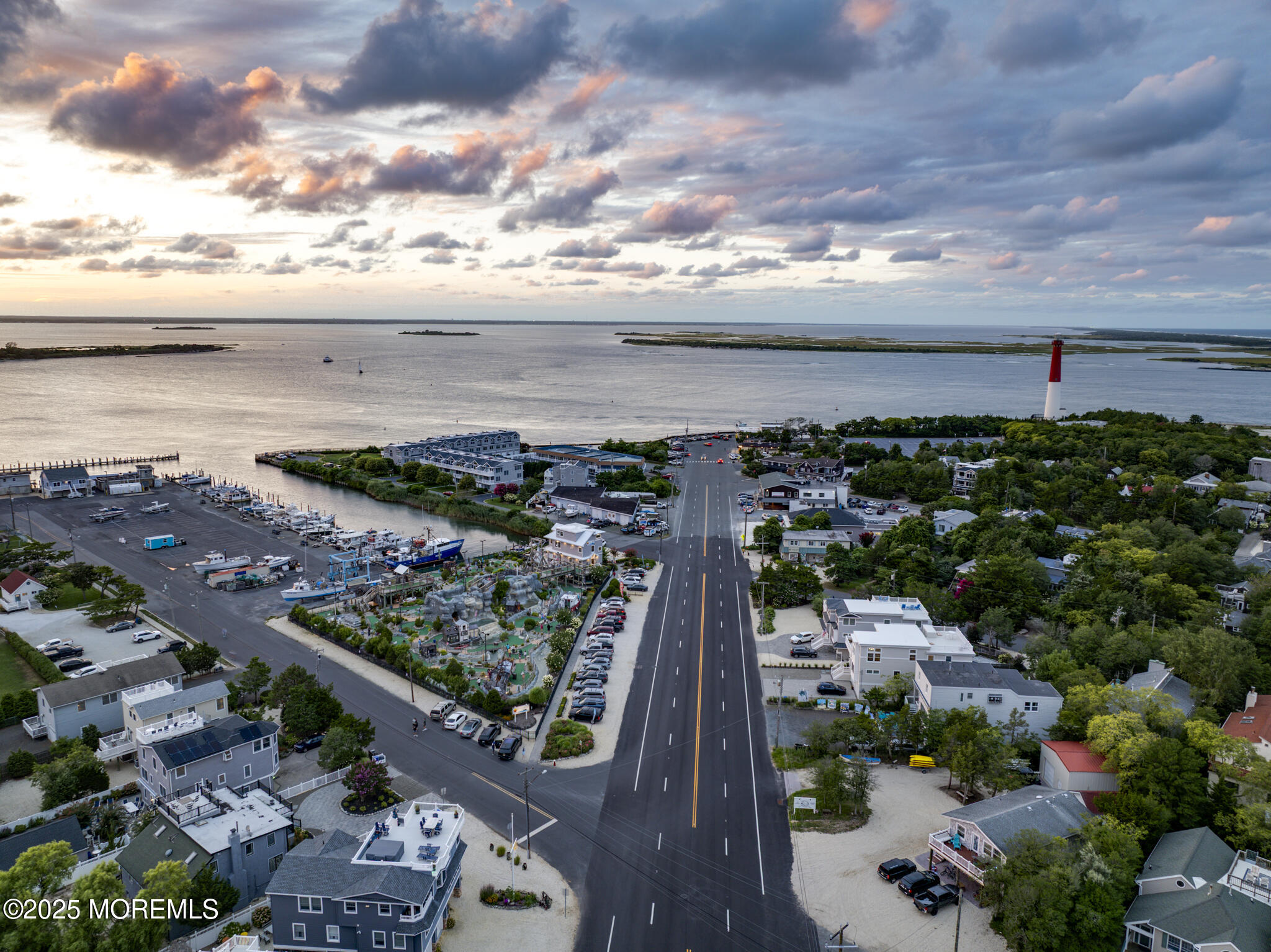 501 Broadway Barnegat Light, NJ 08006 - Photo 4 of 51 jensLinks_twilight_2025 (1 of 1)