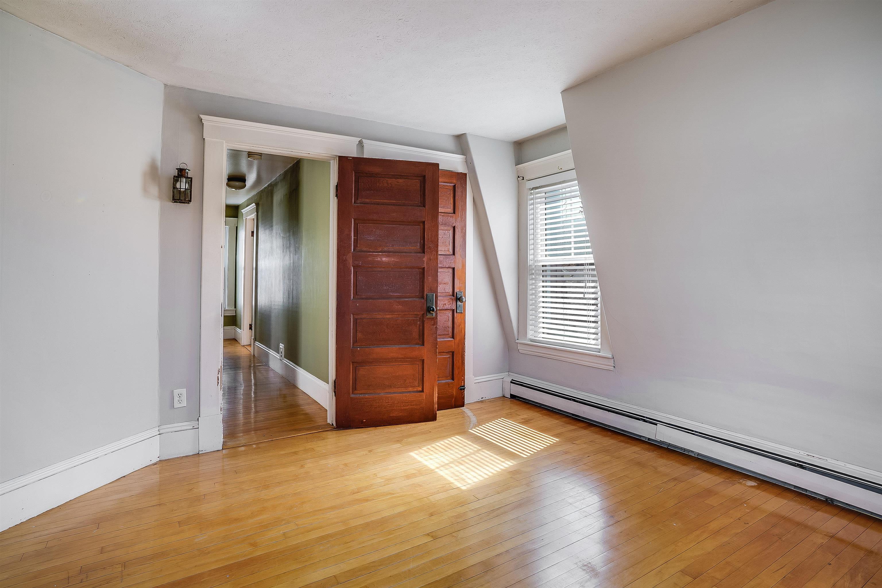 24 Fifield Street Nashua, NH 03060 - Photo 15 of 32