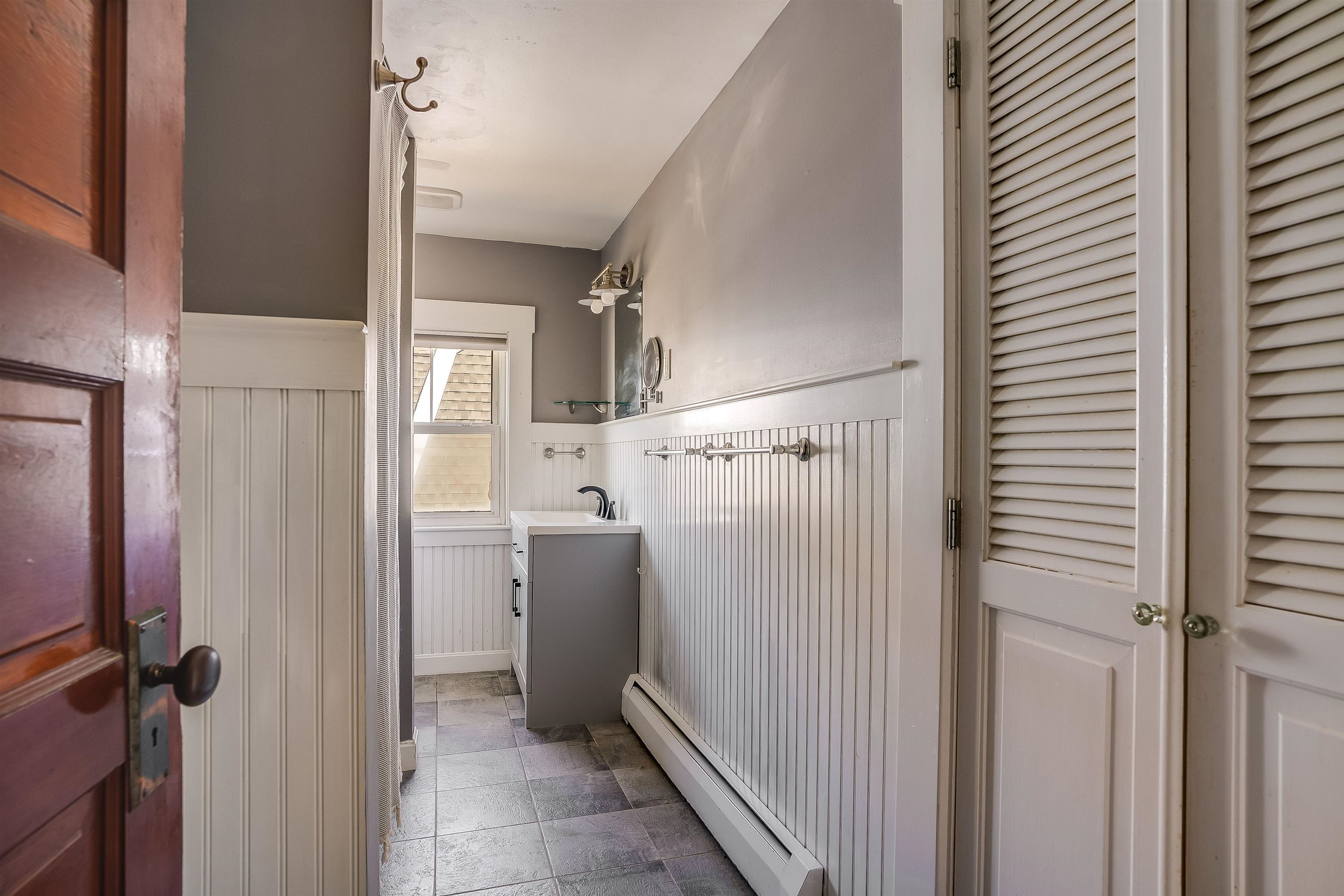 24 Fifield Street Nashua, NH 03060 - Photo 16 of 32