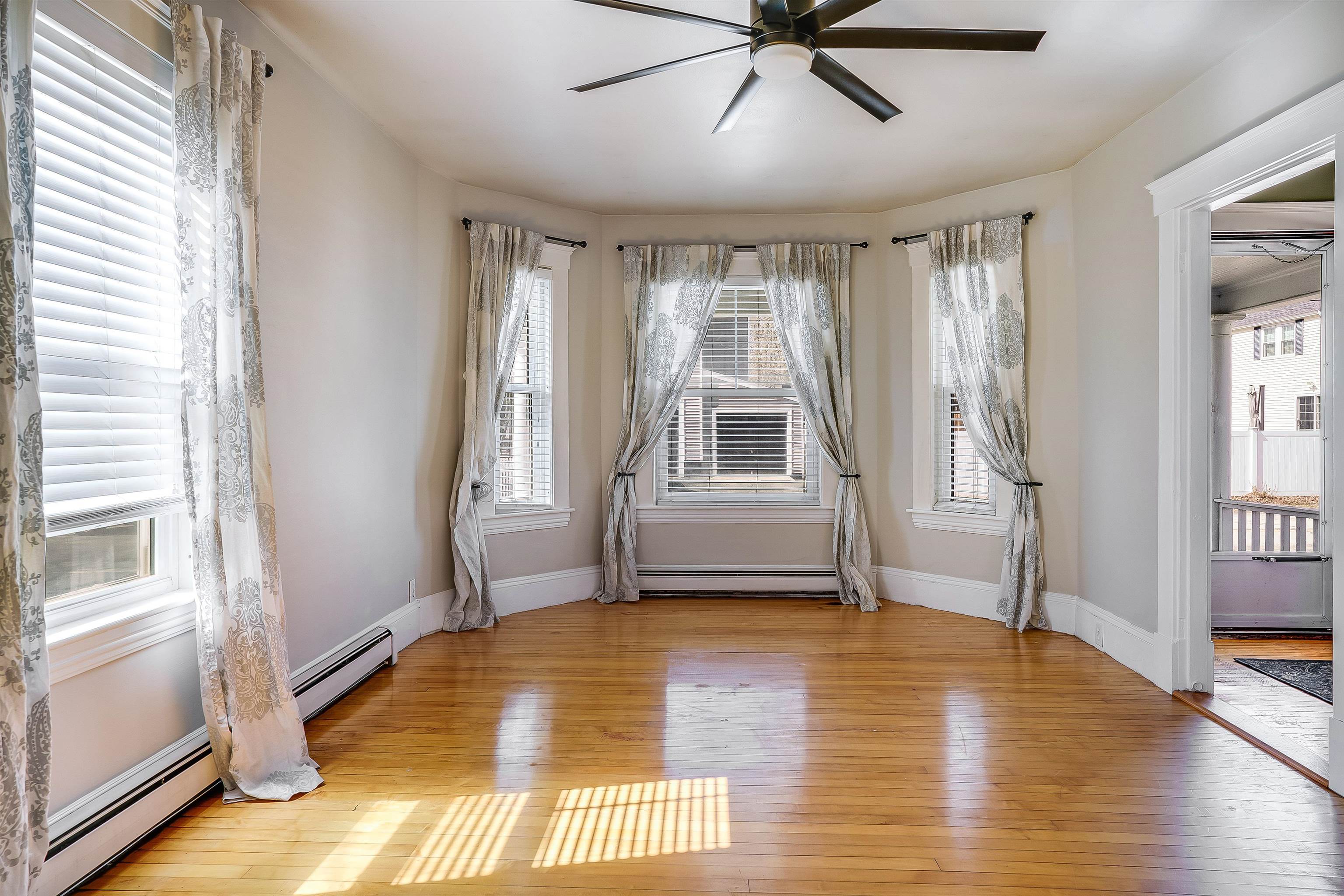 24 Fifield Street Nashua, NH 03060 - Photo 6 of 32