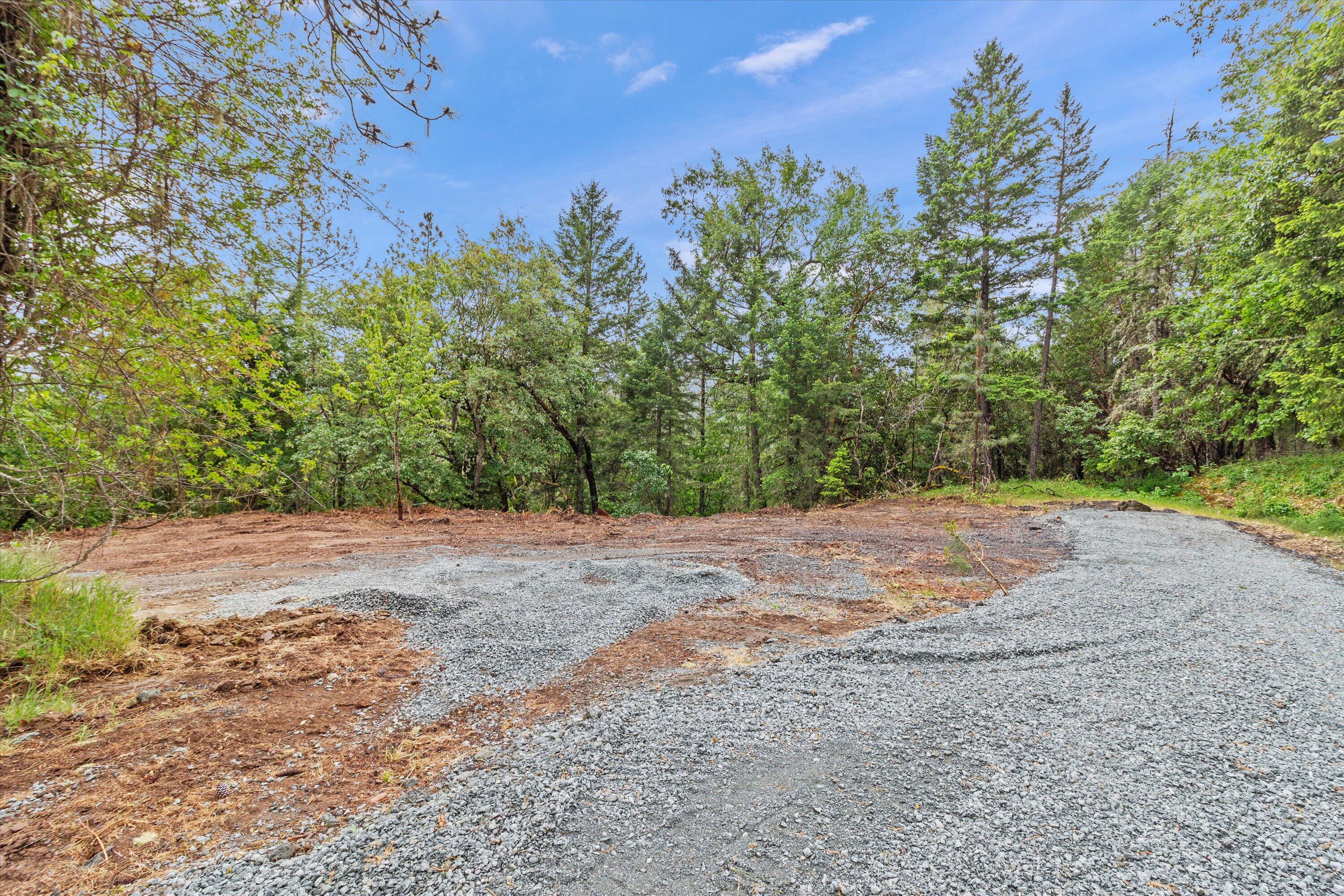 2670 Robertson Bridge Road Grants Pass, OR 97526 - Photo 4 of 24 04-2670 Robertson Bridge Rd-4