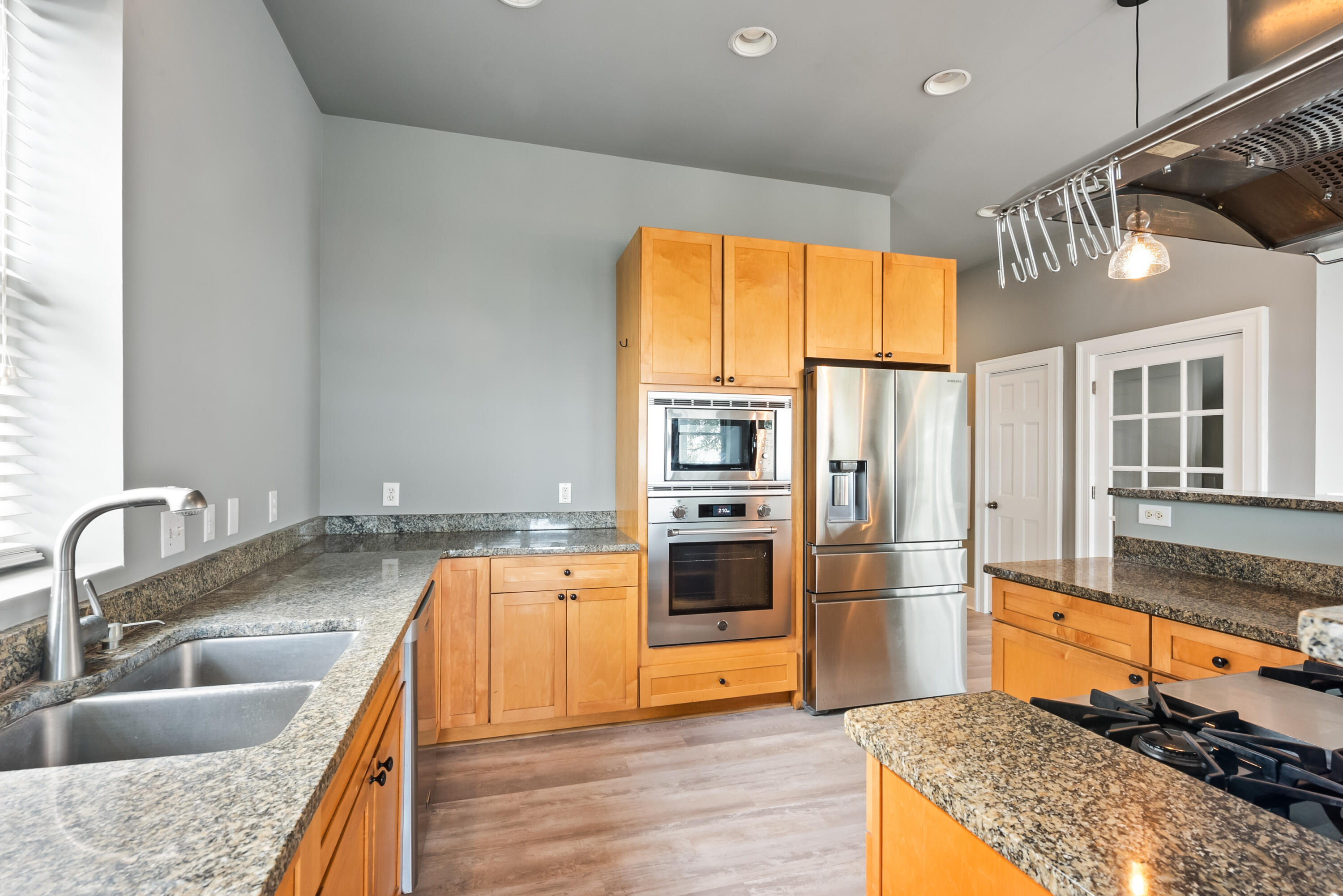 928 West Oceanview Road Charleston, SC 29412 - Photo 28 of 92 DSC_5817