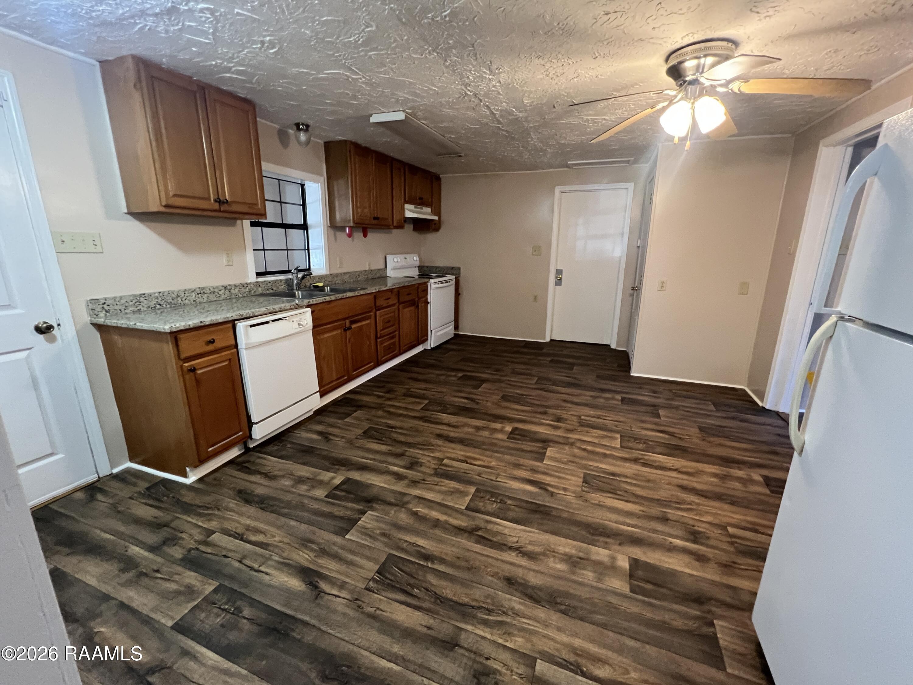 911 Sunset Street Scott, LA 70583 - Photo 1 of 8 IMG_7753