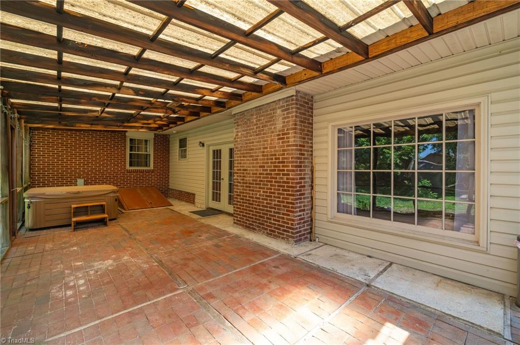 1327 Cox Avenue High Point, NC 27263 - Photo 32 of 49