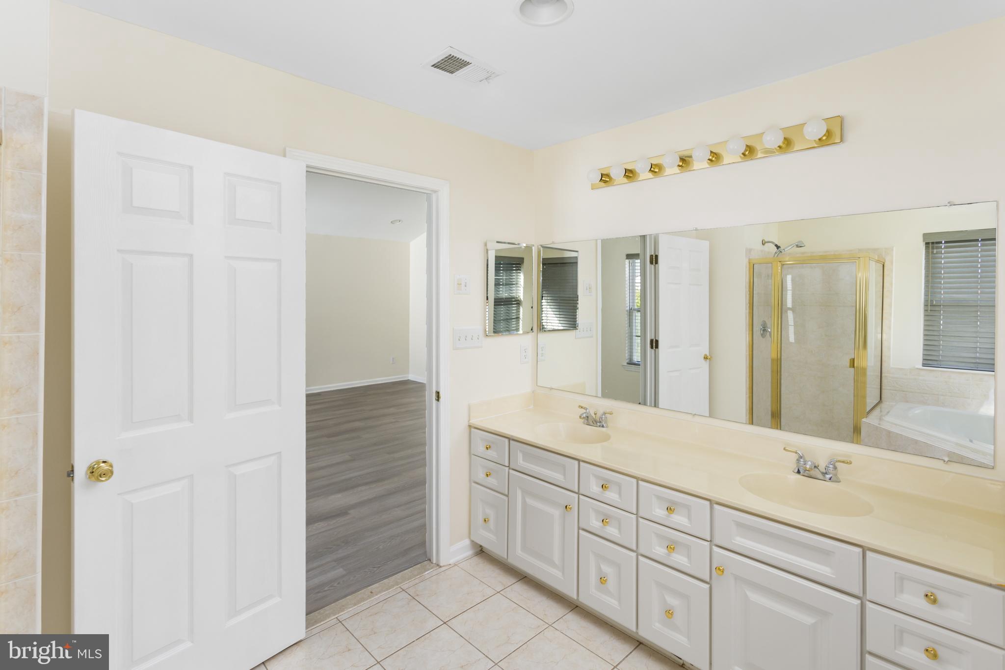 3 Jasper Drive Columbus, NJ 08022 - Photo 29 of 42