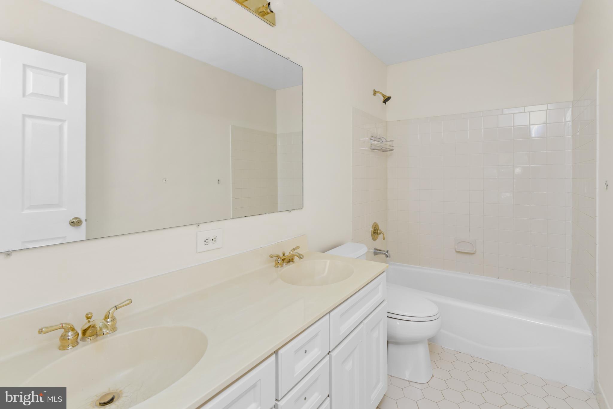 3 Jasper Drive Columbus, NJ 08022 - Photo 32 of 42