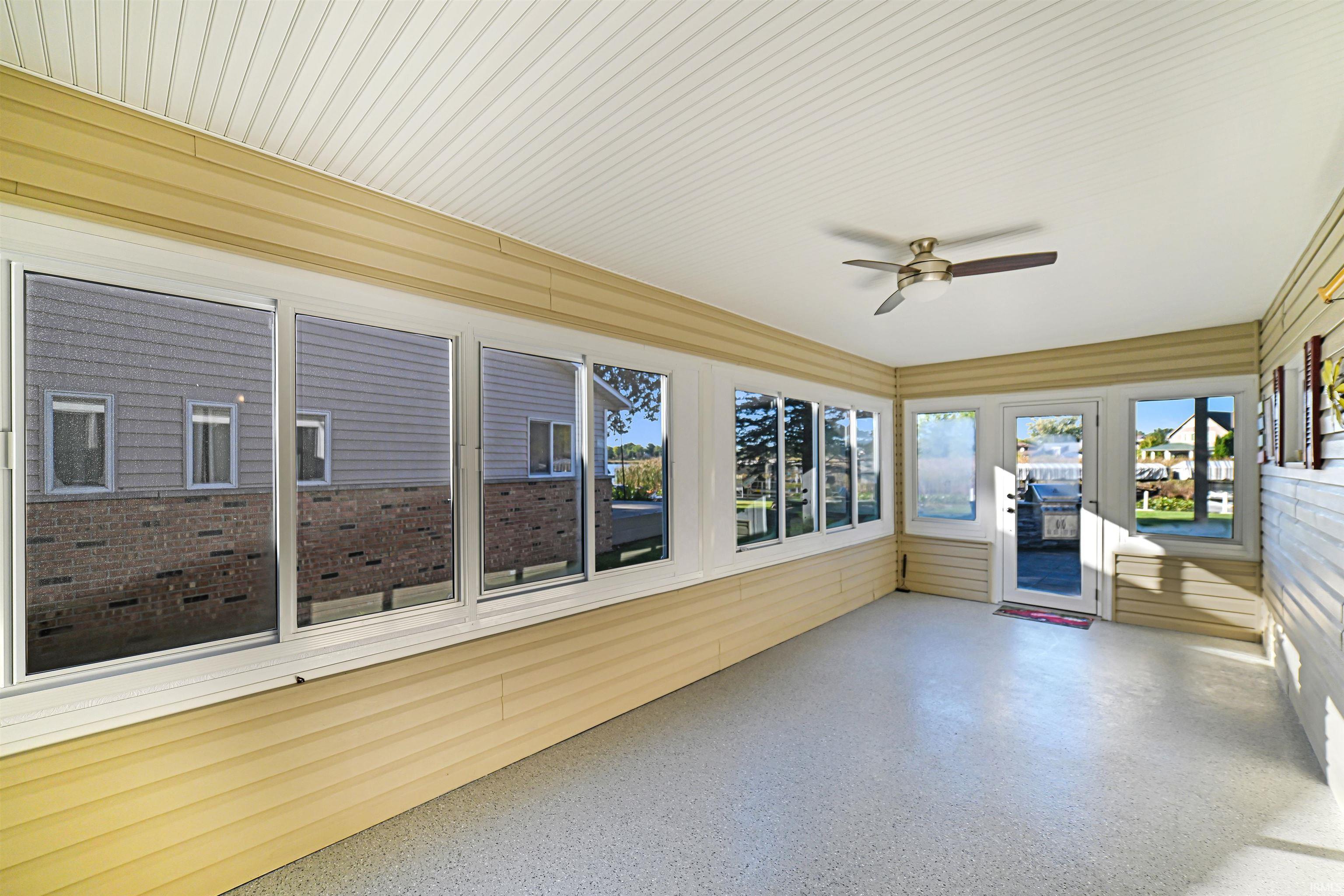531 East Lake View Road Syracuse, IN 46567 - Photo 12 of 27 Gallery Image 12