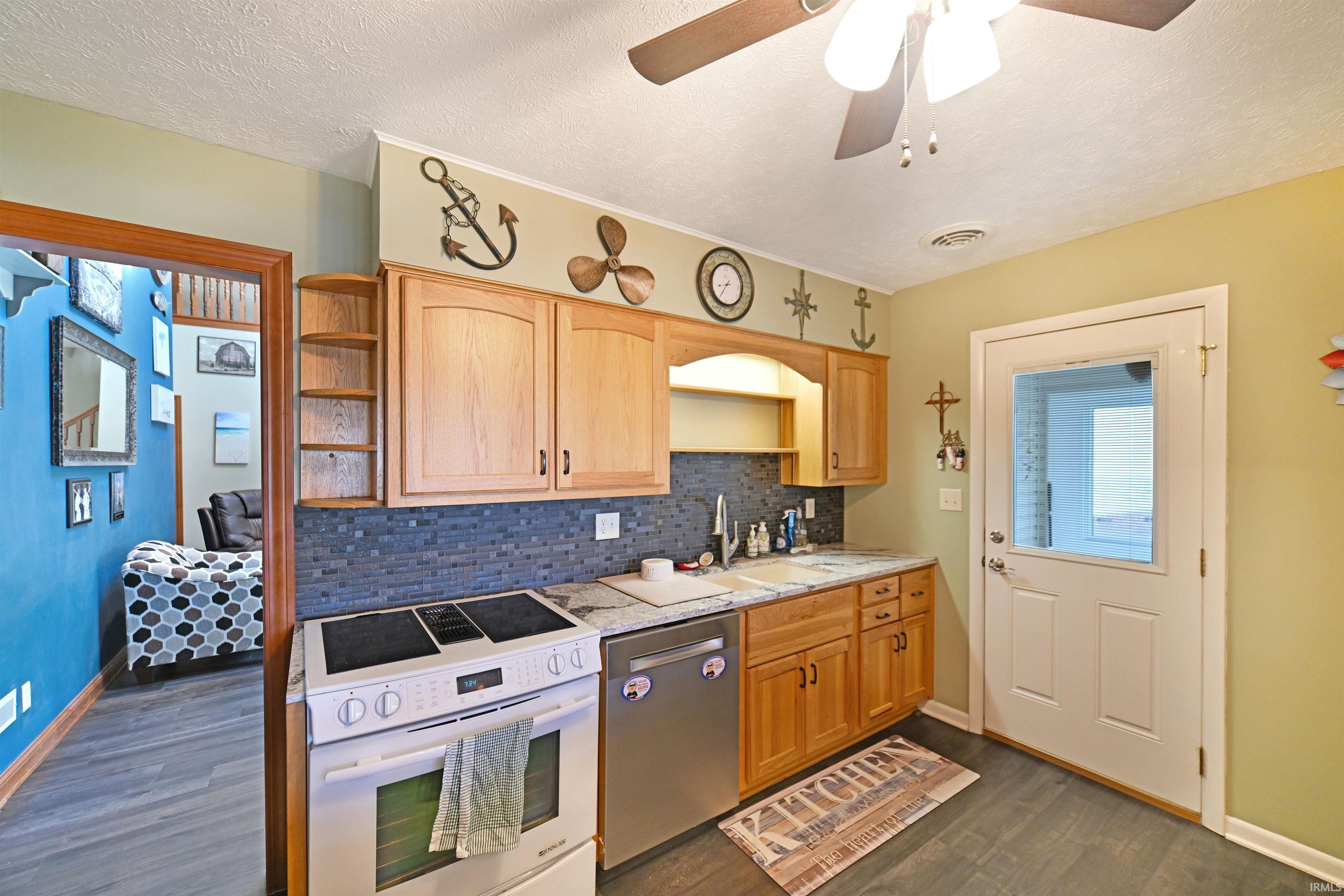 531 East Lake View Road Syracuse, IN 46567 - Photo 10 of 27 Gallery Image 10