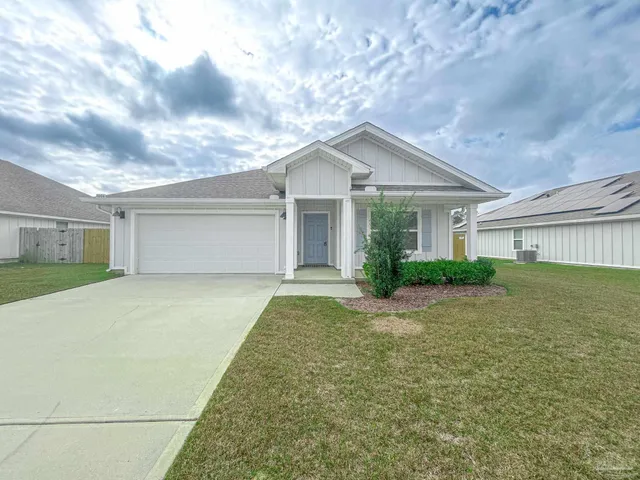 $2,200 | 4006 Whitetail Lane, Pensacola, FL 32526