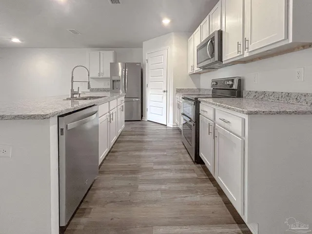 $2,200 | 4006 Whitetail Lane, Pensacola, FL 32526