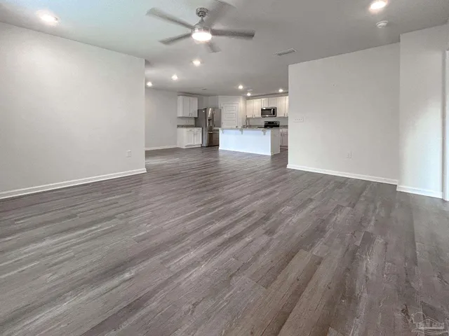 $2,200 | 4006 Whitetail Lane, Pensacola, FL 32526