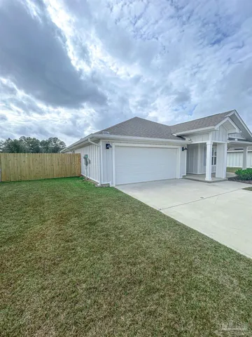 $2,200 | 4006 Whitetail Lane, Pensacola, FL 32526
