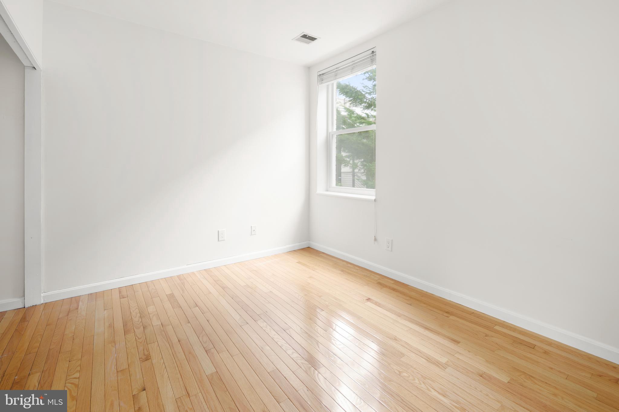 2611 Adams Mill Road Northwest, Unit 306 Washington, DC 20009 - Photo 14 of 23