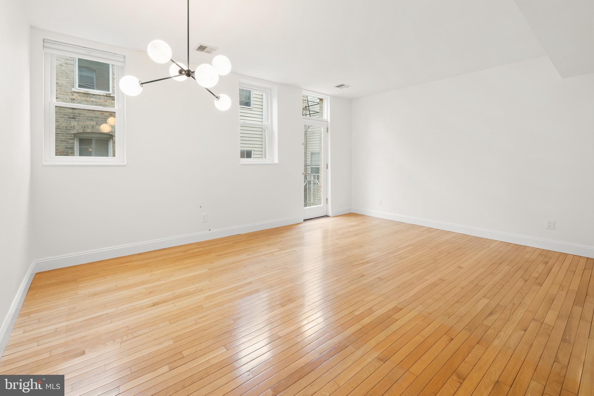 2611 Adams Mill Road Northwest, Unit 306 Washington, DC 20009 - Photo 2 of 23