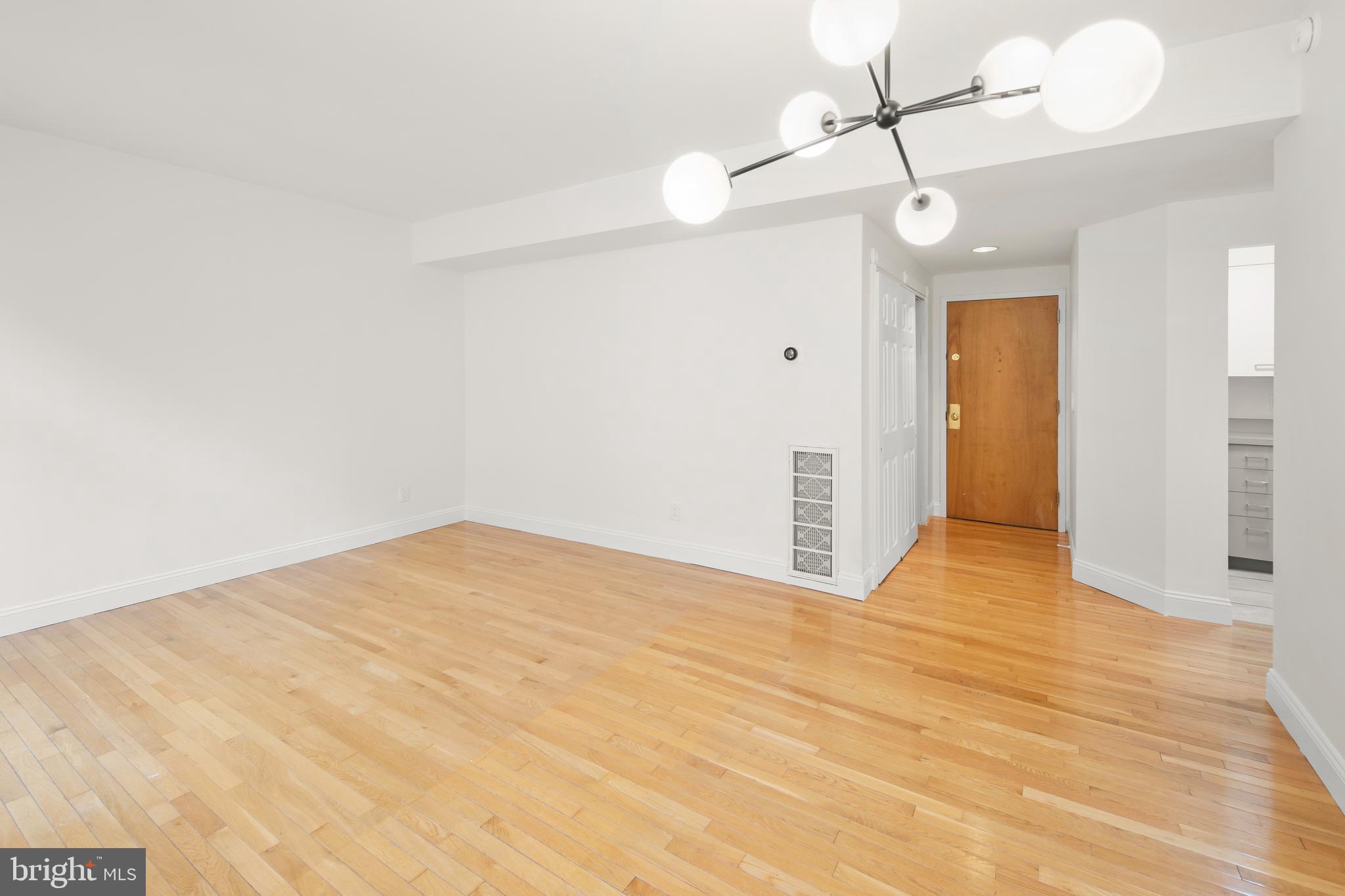 2611 Adams Mill Road Northwest, Unit 306 Washington, DC 20009 - Photo 6 of 23