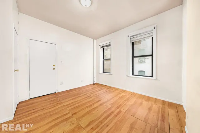$635,000 | 227 South 2nd Street, Unit 6 | Williamsburg