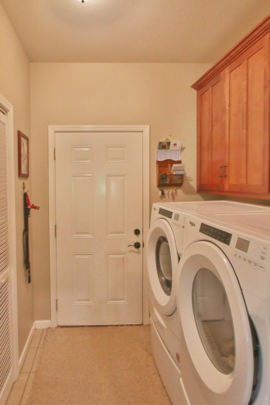 921 North Old Stage Road Cave Junction, OR 97523 - Photo 27 of 37 27-Laundry Room