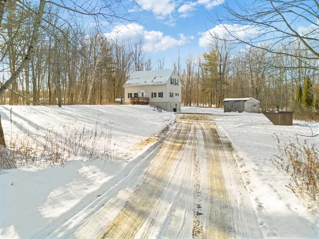 $340,000 | 62 Main Street, Vassalboro, ME 04989