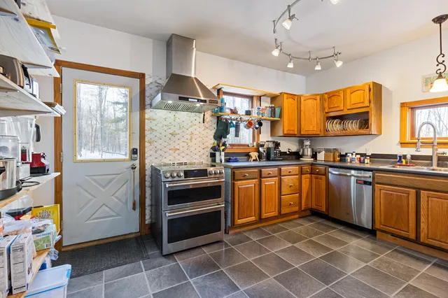 $340,000 | 62 Main Street, Vassalboro, ME 04989