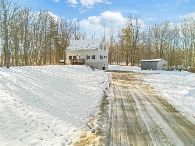 $340,000 | 62 Main Street, Vassalboro, ME 04989