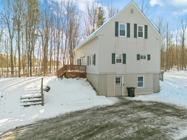 $340,000 | 62 Main Street, Vassalboro, ME 04989
