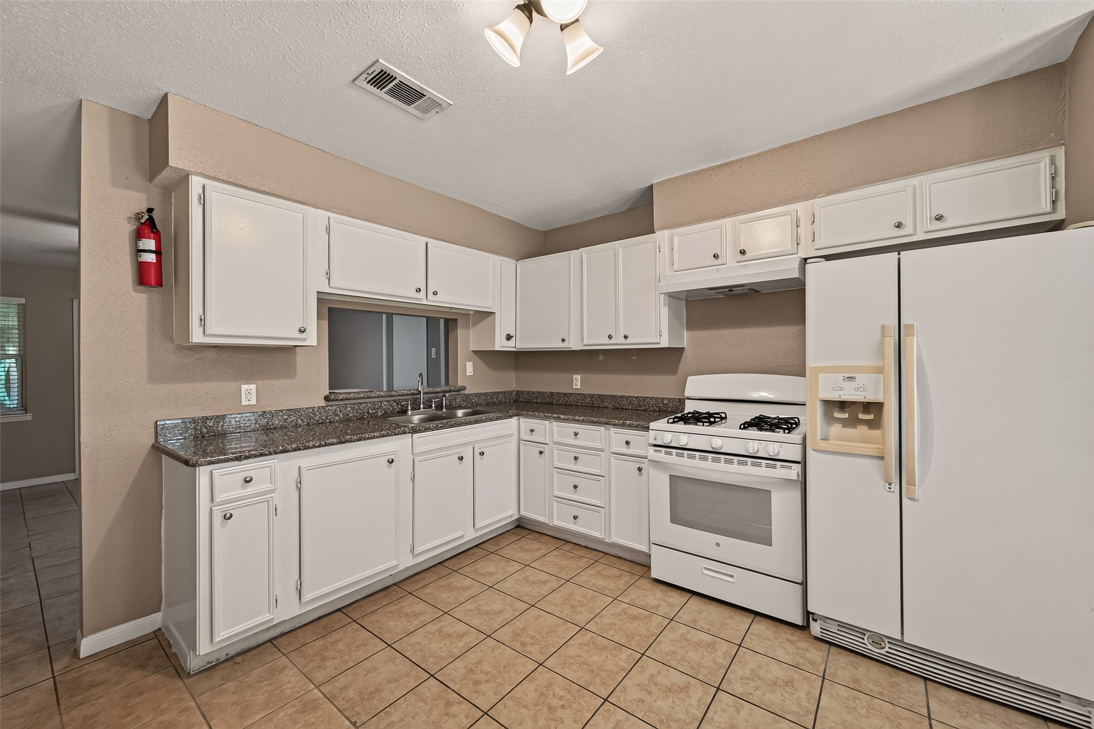 719 Kilpatrick Street Channelview, TX 77530 - Photo 7 of 40 Gallery Image 7