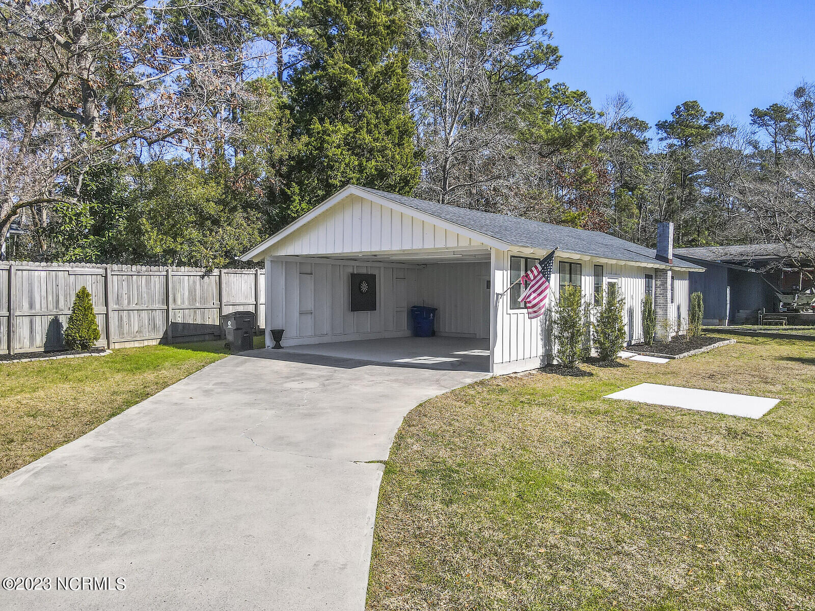 617 Porters Neck Road Wilmington, NC 28411 - Photo 38 of 47 lots of driveway space