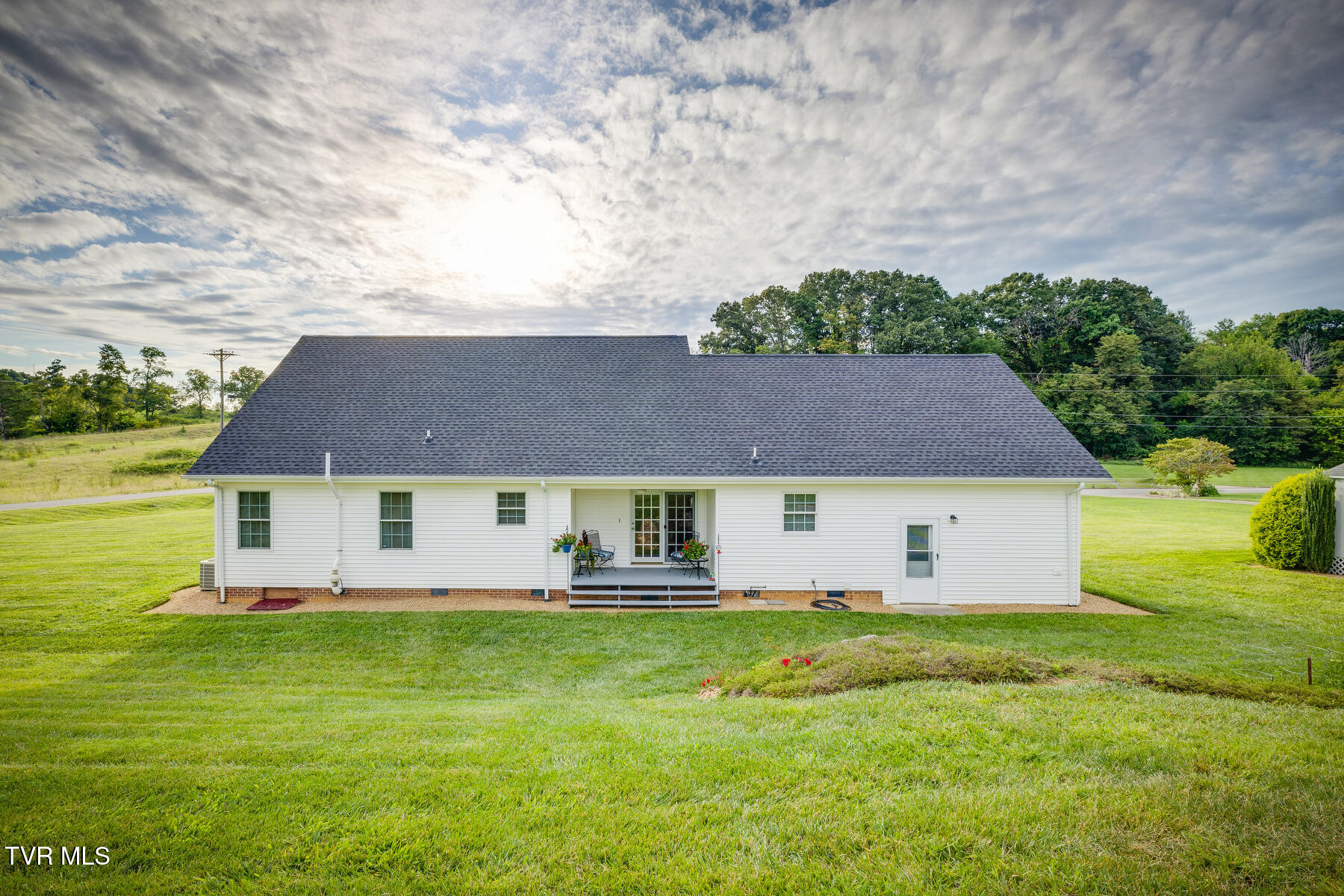 463 Pine Ridge Drive Afton, TN 37616 - Photo 33 of 43 033