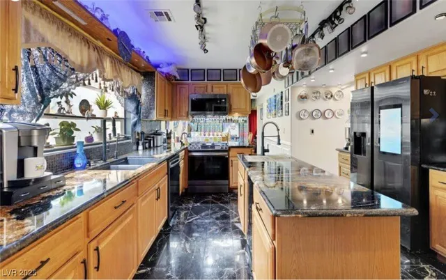 $5,000 | 4381 Flagship Court, Las Vegas, NV 89121