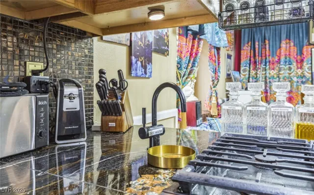 $5,000 | 4381 Flagship Court, Las Vegas, NV 89121