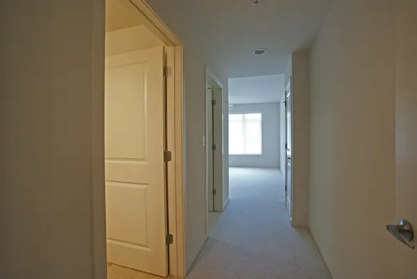 $3,200 | 425 Benjamin Drive, Unit 209, Vernon Hills, IL 60061