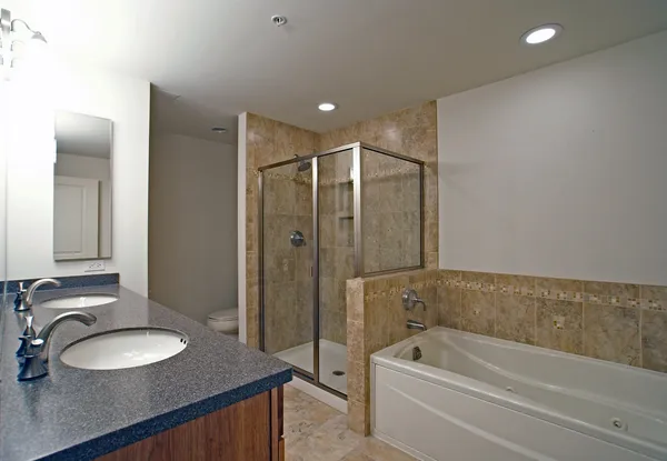 $3,200 | 425 Benjamin Drive, Unit 209, Vernon Hills, IL 60061