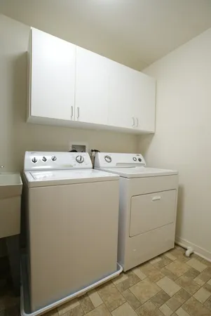 $3,200 | 425 Benjamin Drive, Unit 209, Vernon Hills, IL 60061