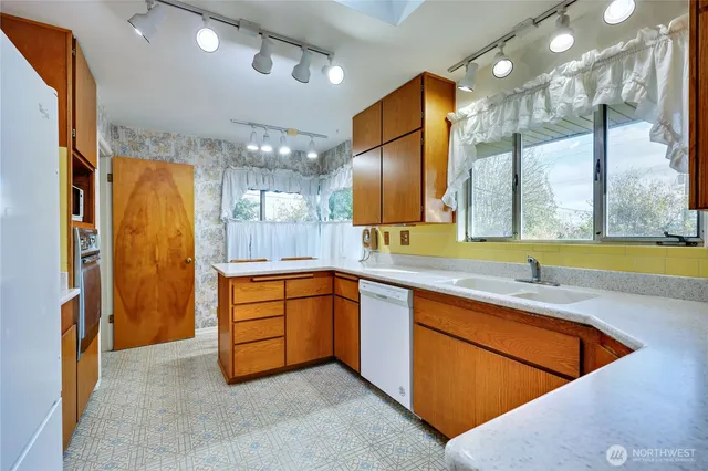 $569,000 | 7575 Chico Way Northwest, Bremerton, WA 98312