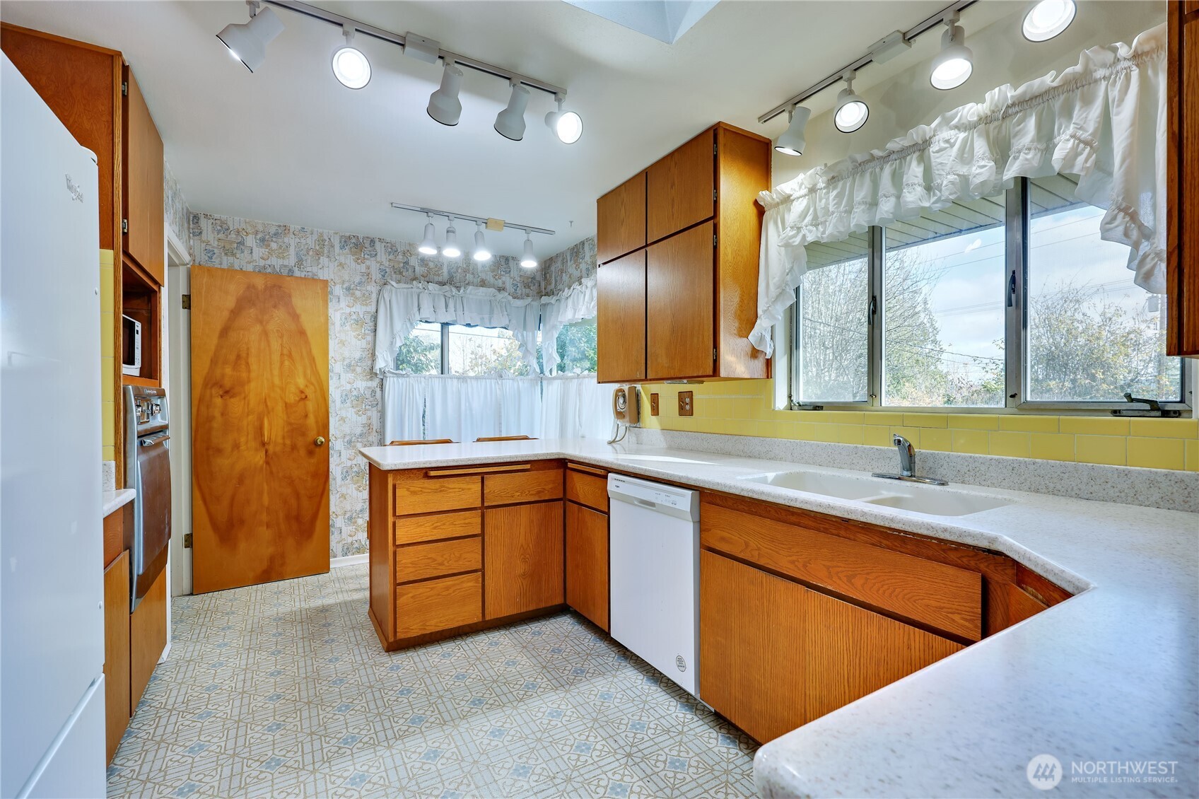 7575 Chico Way Northwest Bremerton, WA 98312 - Photo 11 of 40