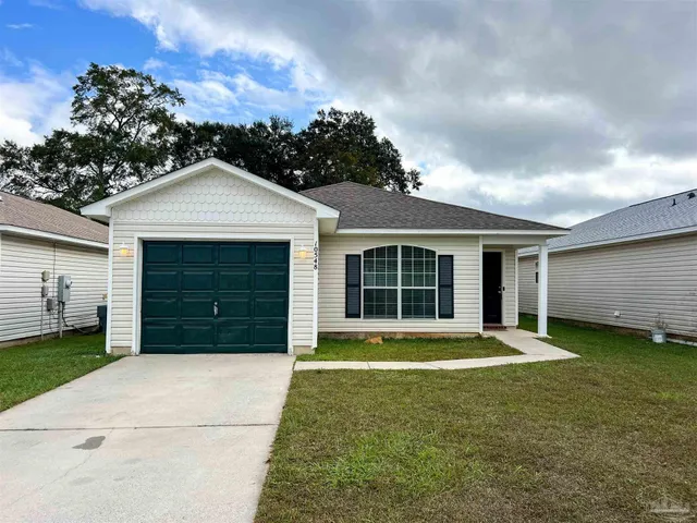 $1,700 | 10548 Wilderness Lane, Pensacola, FL 32534