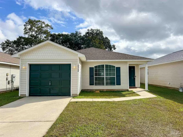 $1,700 | 10548 Wilderness Lane, Pensacola, FL 32534