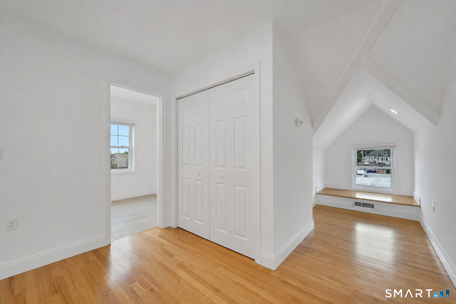 125 Tunxis Hill Road Fairfield, CT 06825 - Photo 12 of 20
