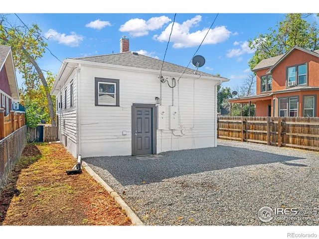 a view of a house with a garage