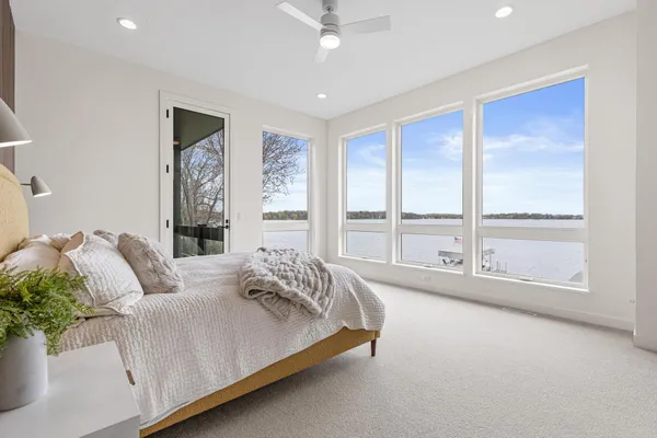 $3,149,000 | 4919 3 Points Boulevard, Mound, MN 55364