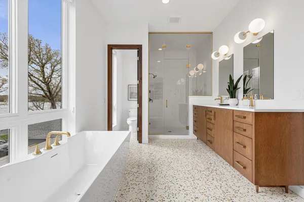 $3,149,000 | 4919 3 Points Boulevard, Mound, MN 55364