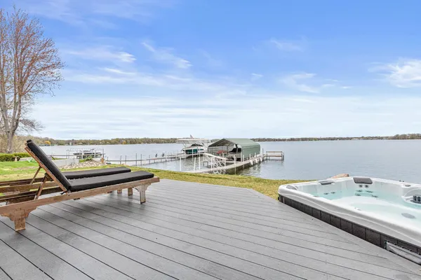 $3,149,000 | 4919 3 Points Boulevard, Mound, MN 55364