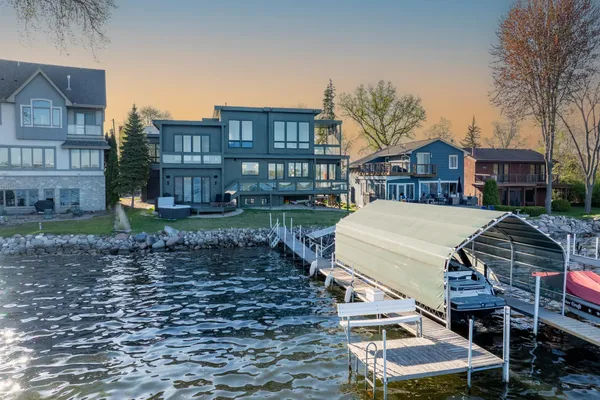 $3,149,000 | 4919 3 Points Boulevard, Mound, MN 55364