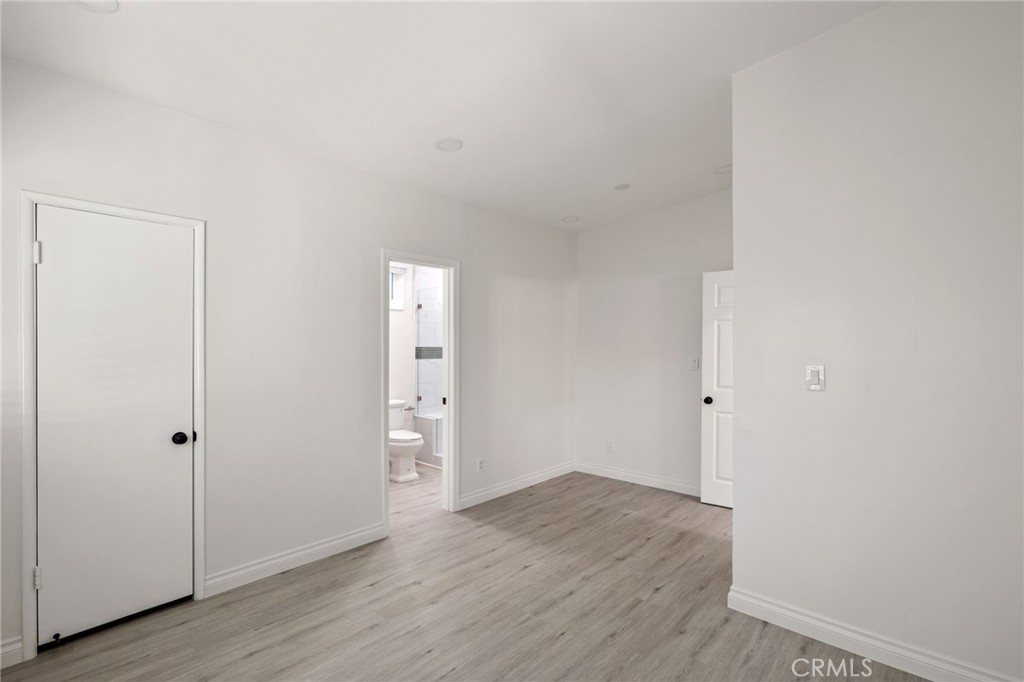 3516 Elm Avenue Manhattan Beach, CA 90266 - Photo 15 of 17 Primary bedroom