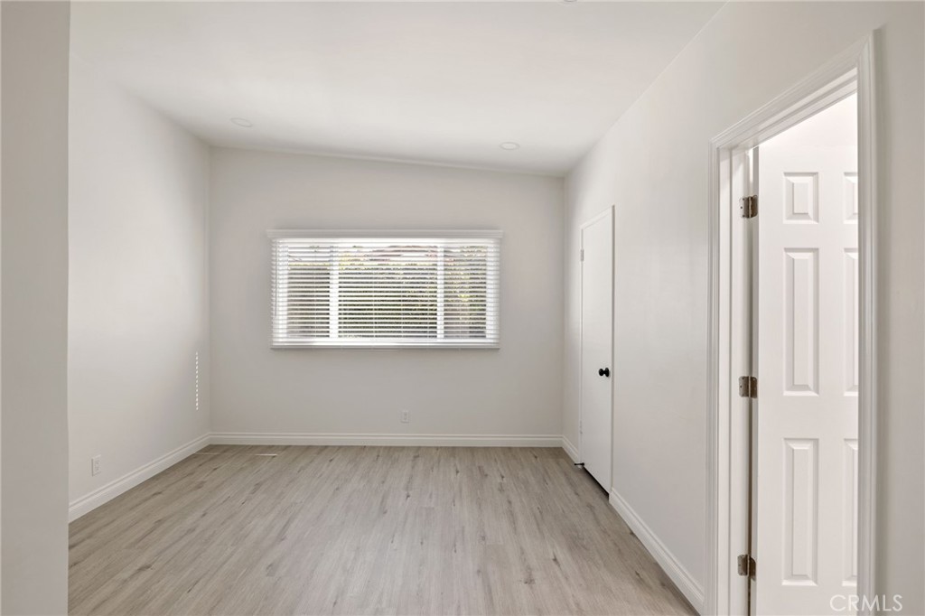 3516 Elm Avenue Manhattan Beach, CA 90266 - Photo 8 of 17 Bedroom 1