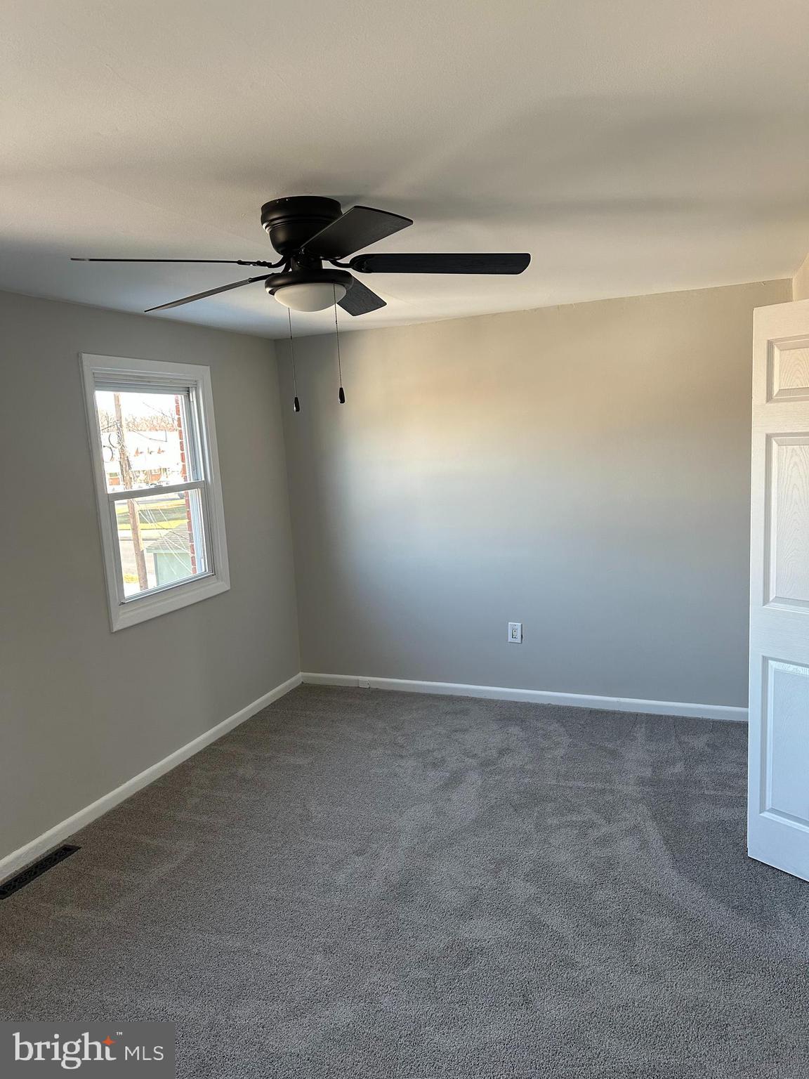 8192 Mid Haven Road Dundalk, MD 21222 - Photo 11 of 16