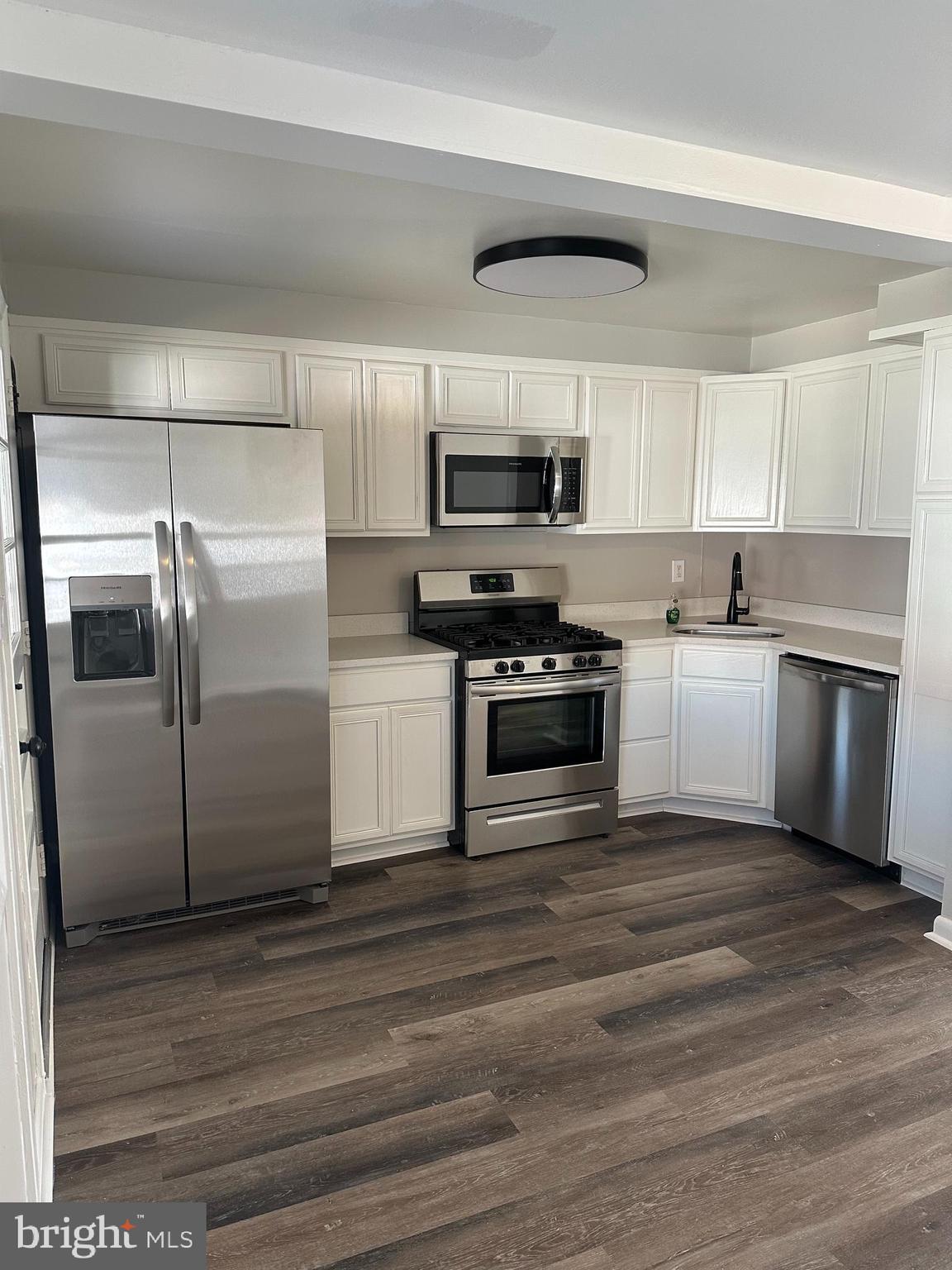 8192 Mid Haven Road Dundalk, MD 21222 - Photo 4 of 16